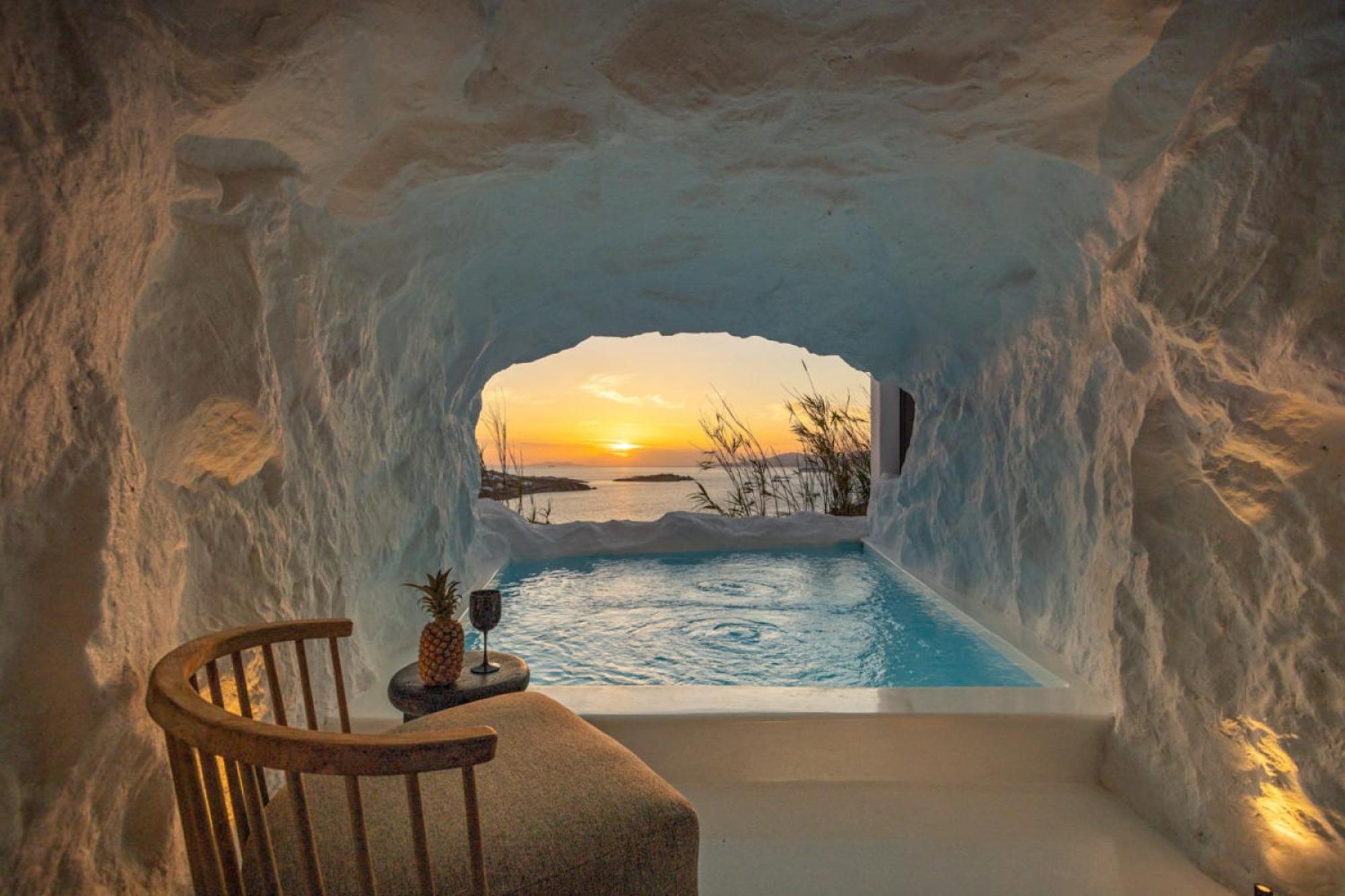 Black With Cave Heated Pool * Mykonos Town