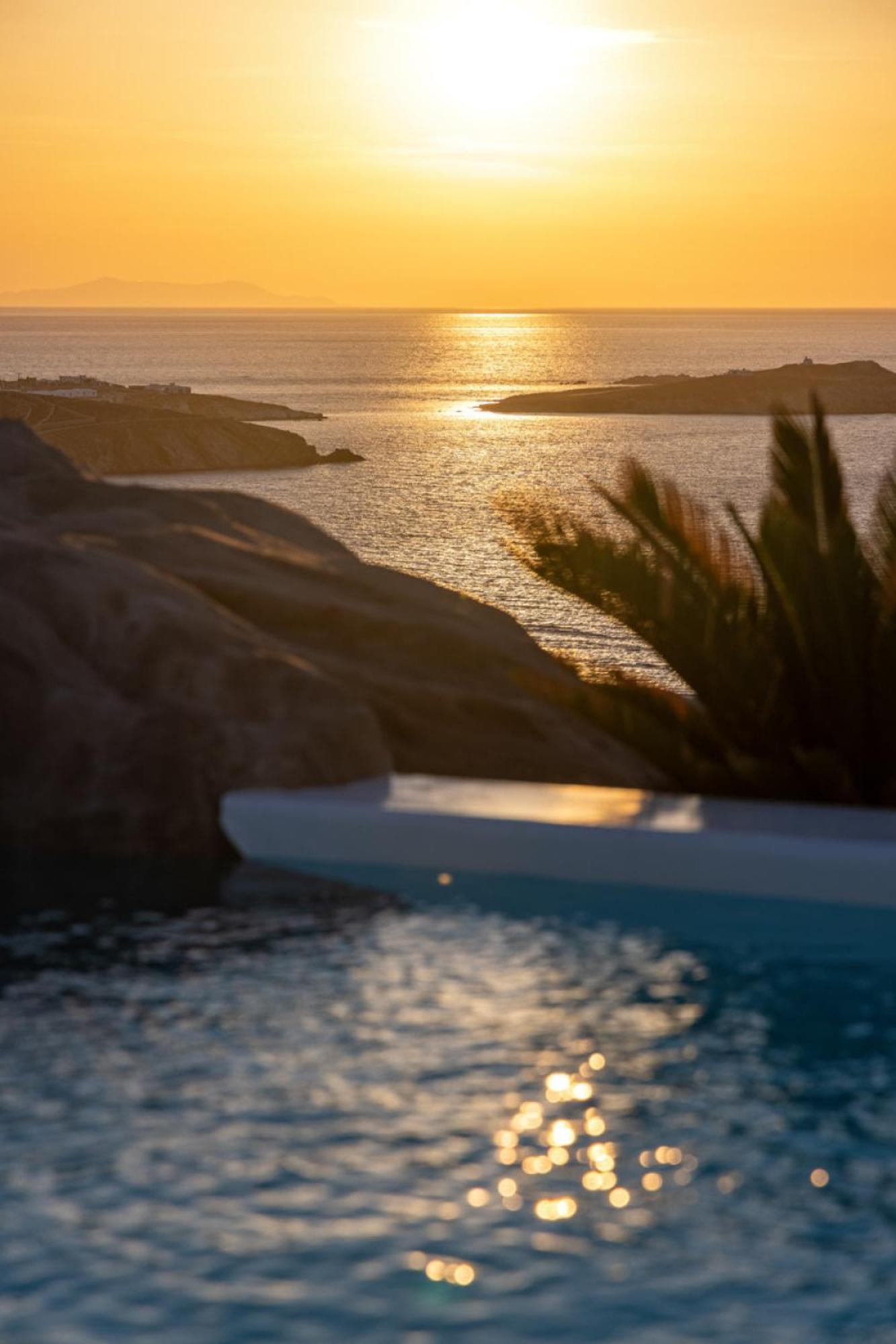 Black With Cave Heated Pool Villa Mykonos Town
