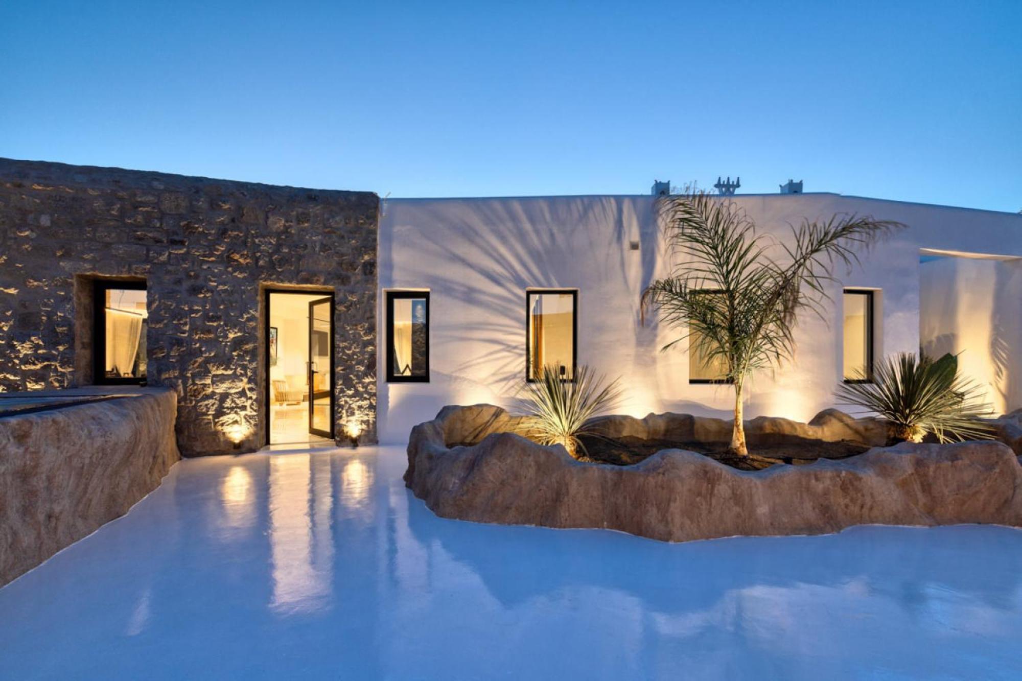 Black With Cave Heated Pool * Mykonos Town