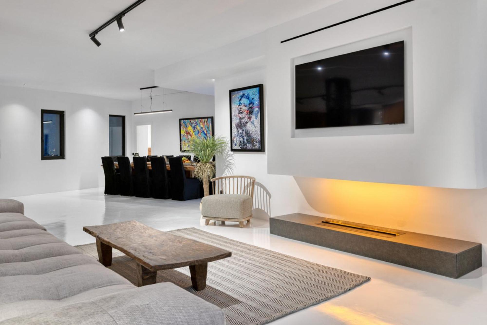 Villa Black With Cave Heated Pool