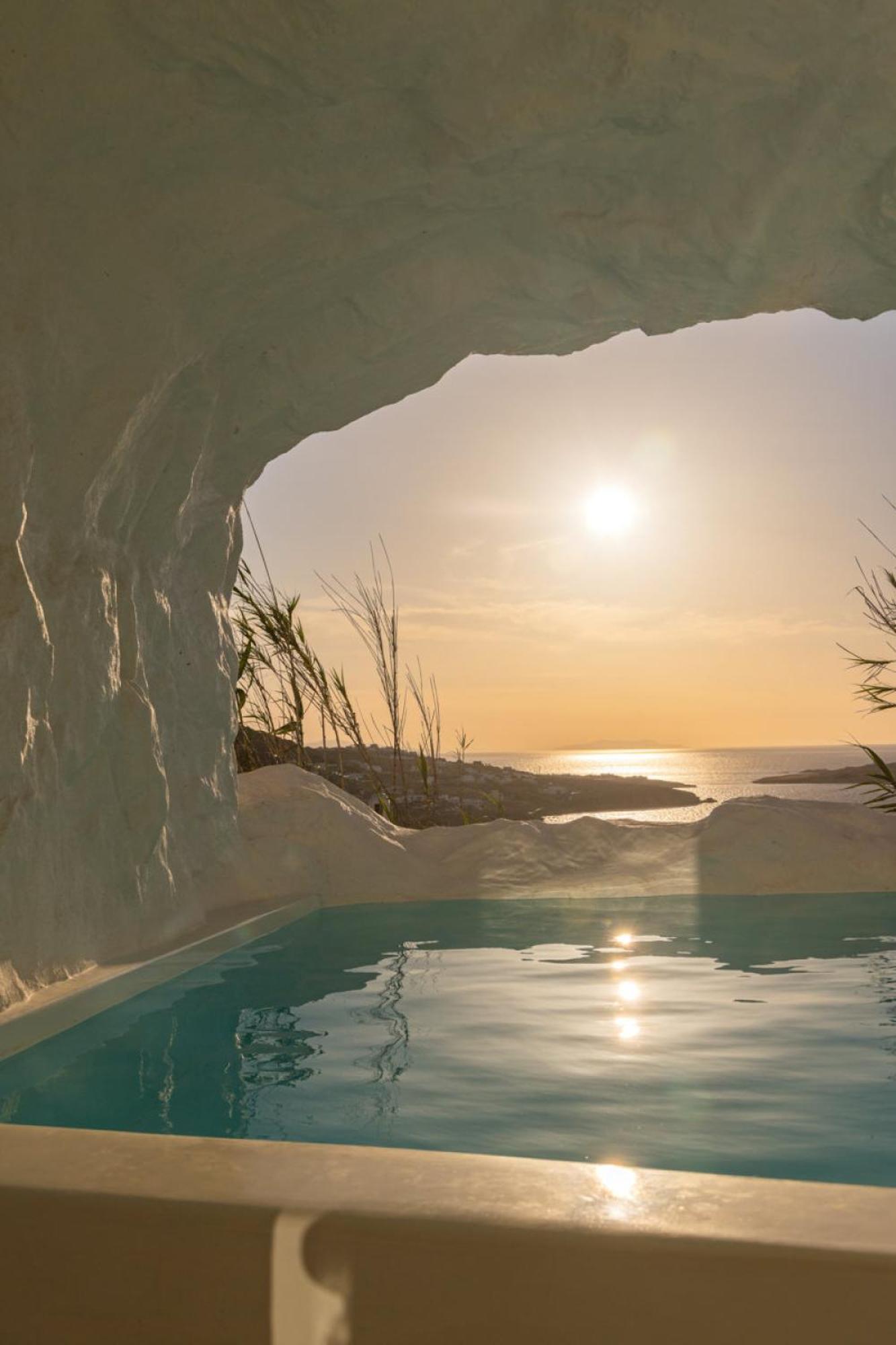 Black With Cave Heated Pool *