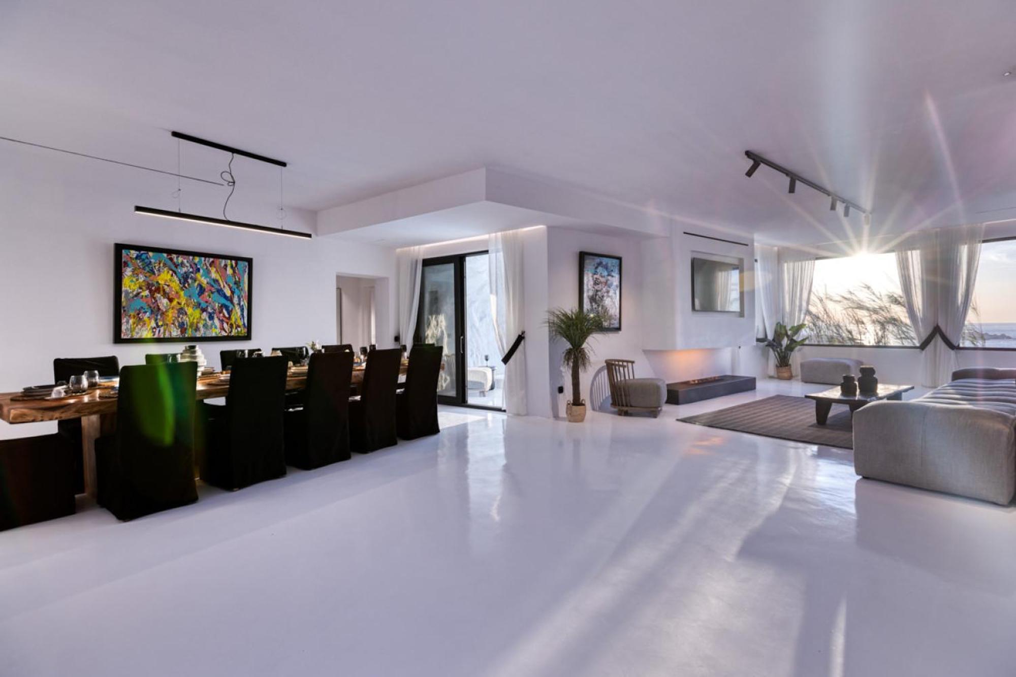 Villa Black With Cave Heated Pool *